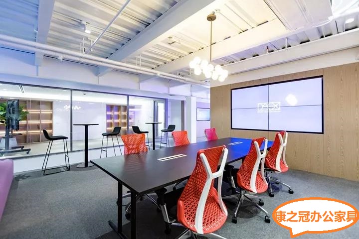 辦公家具之間的經(jīng)典對話(huà)，快來(lái)聽(tīng)聽(tīng)！